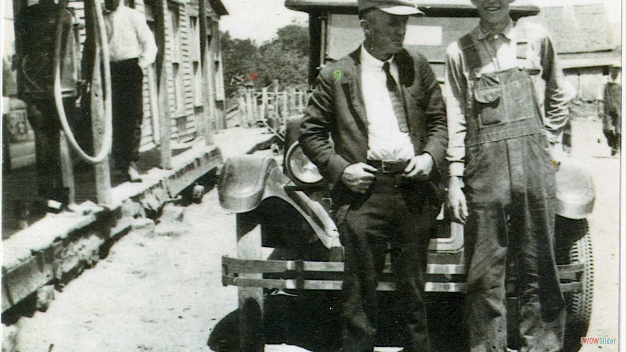 Aurora Store 1925 - with gas pumps at Boatright store at Old Aurora