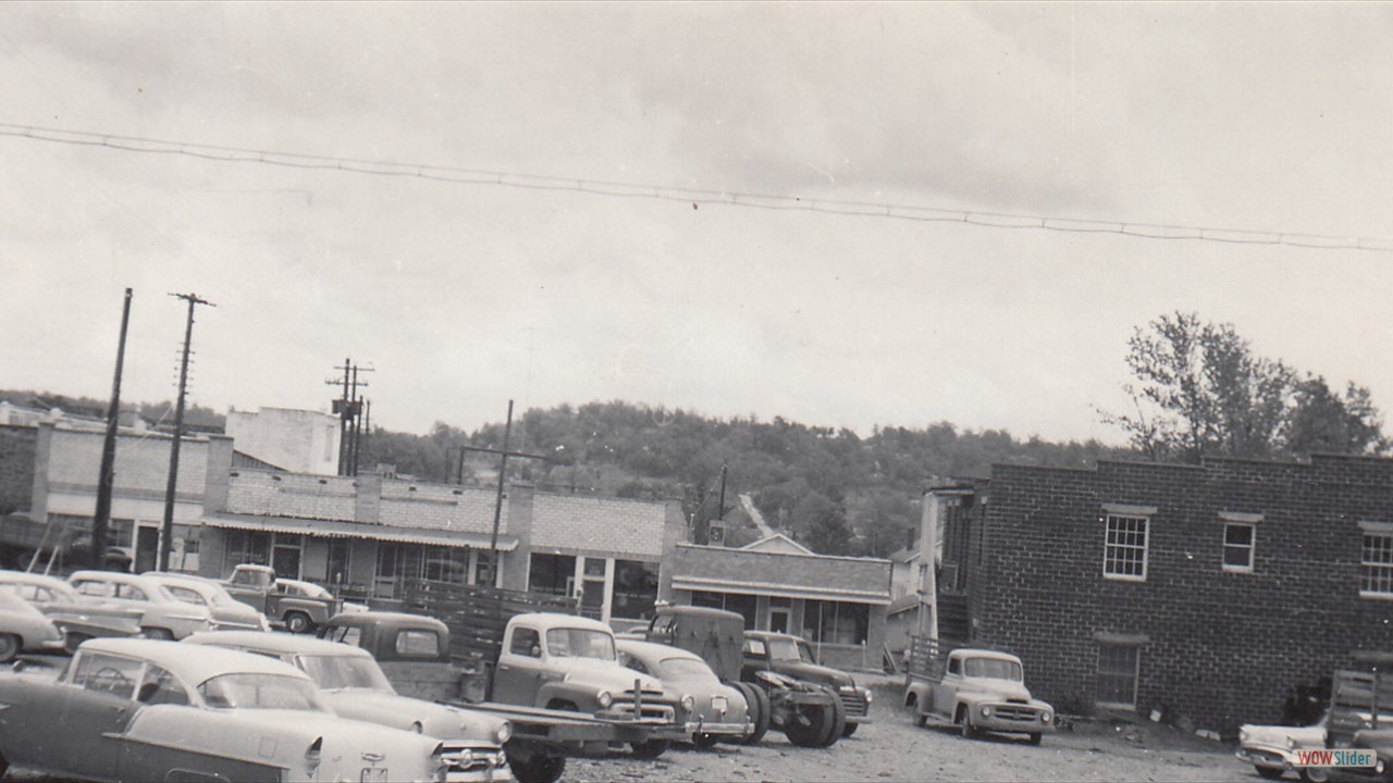 Behind Courthouse & Church Street looking at Governor's Hill